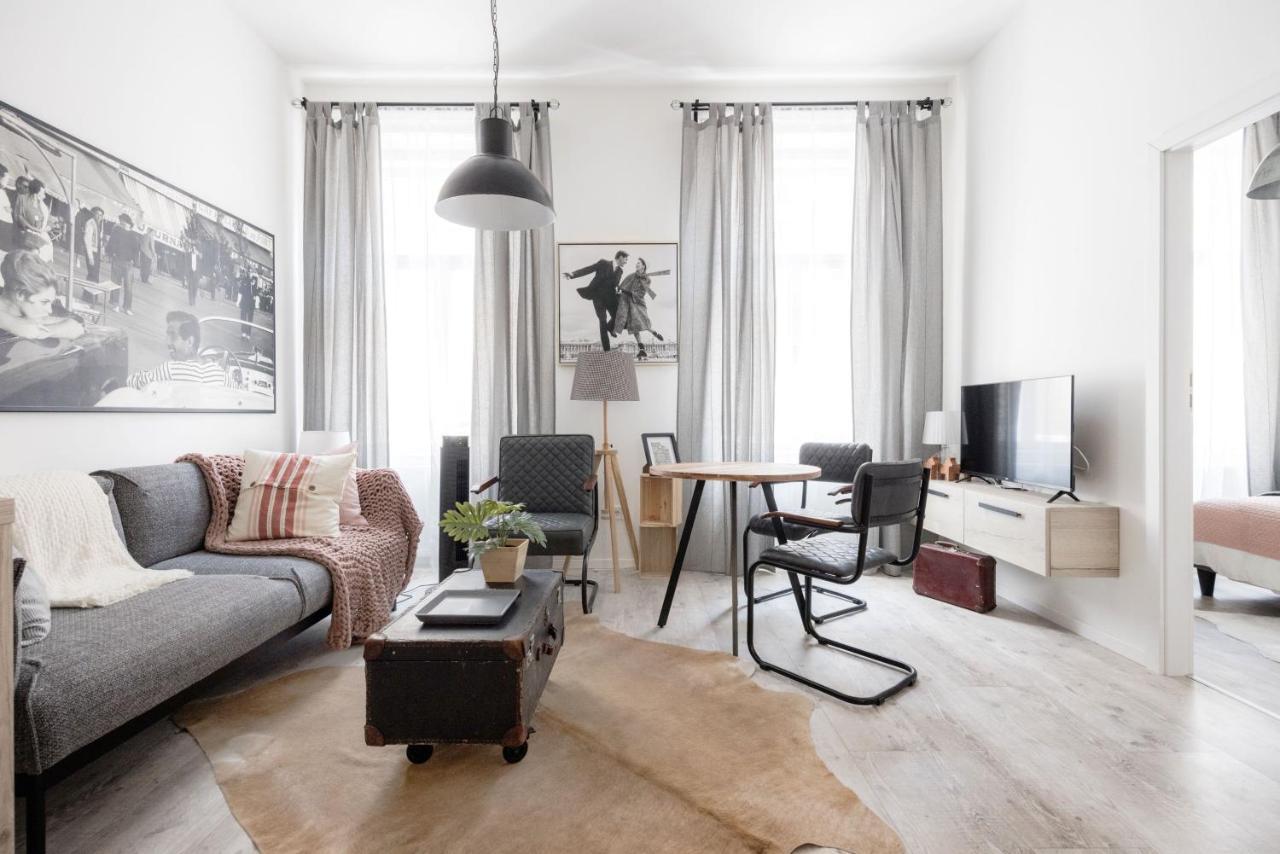 Two-Bedroom Apartment Next To Music Academy Budapest Exteriör bild