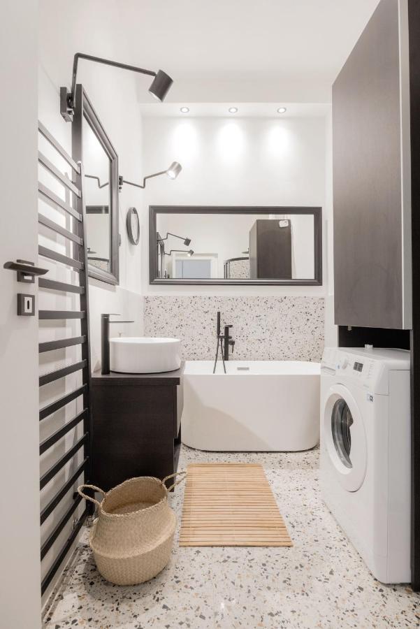 Two-Bedroom Apartment Next To Music Academy Budapest Exteriör bild